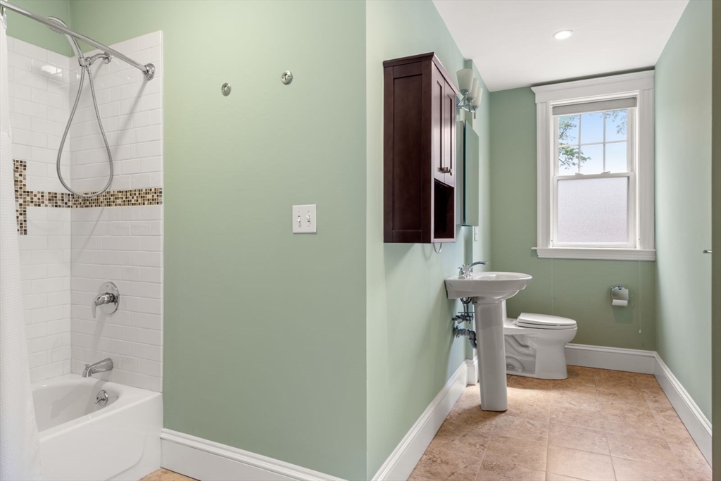20 Egmont Street # 4