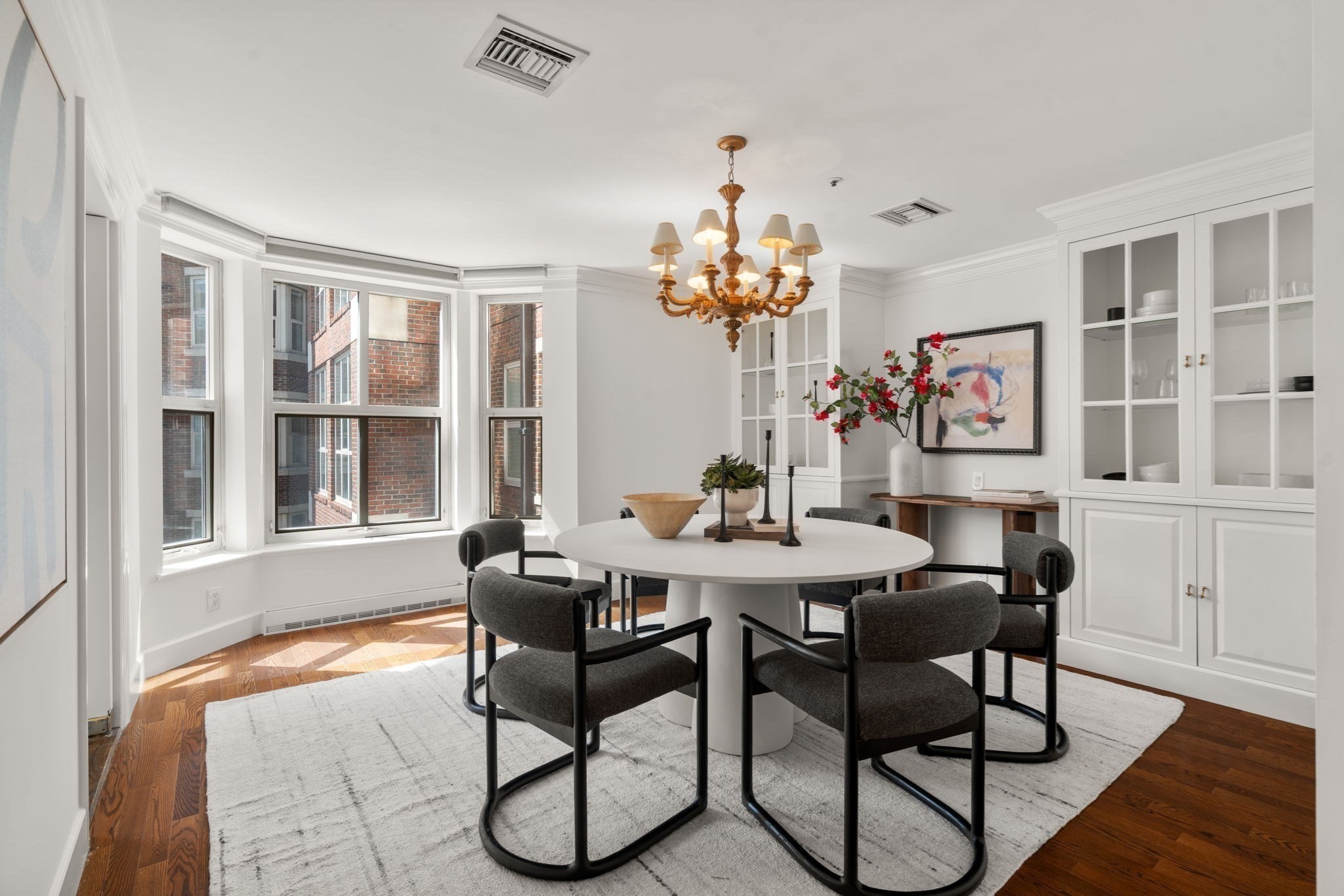 300 Boylston Street # 711