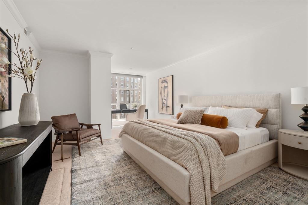 300 Boylston Street # 711