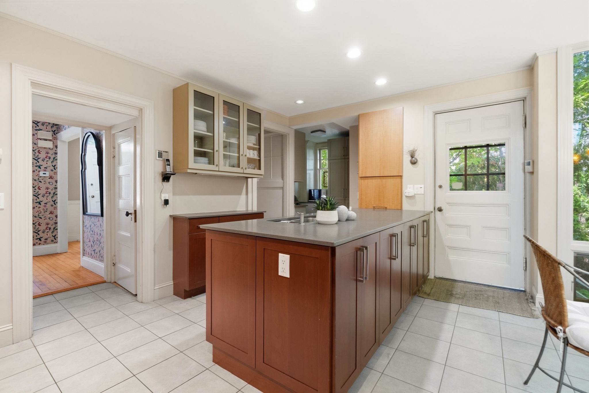 10 Hayes Avenue