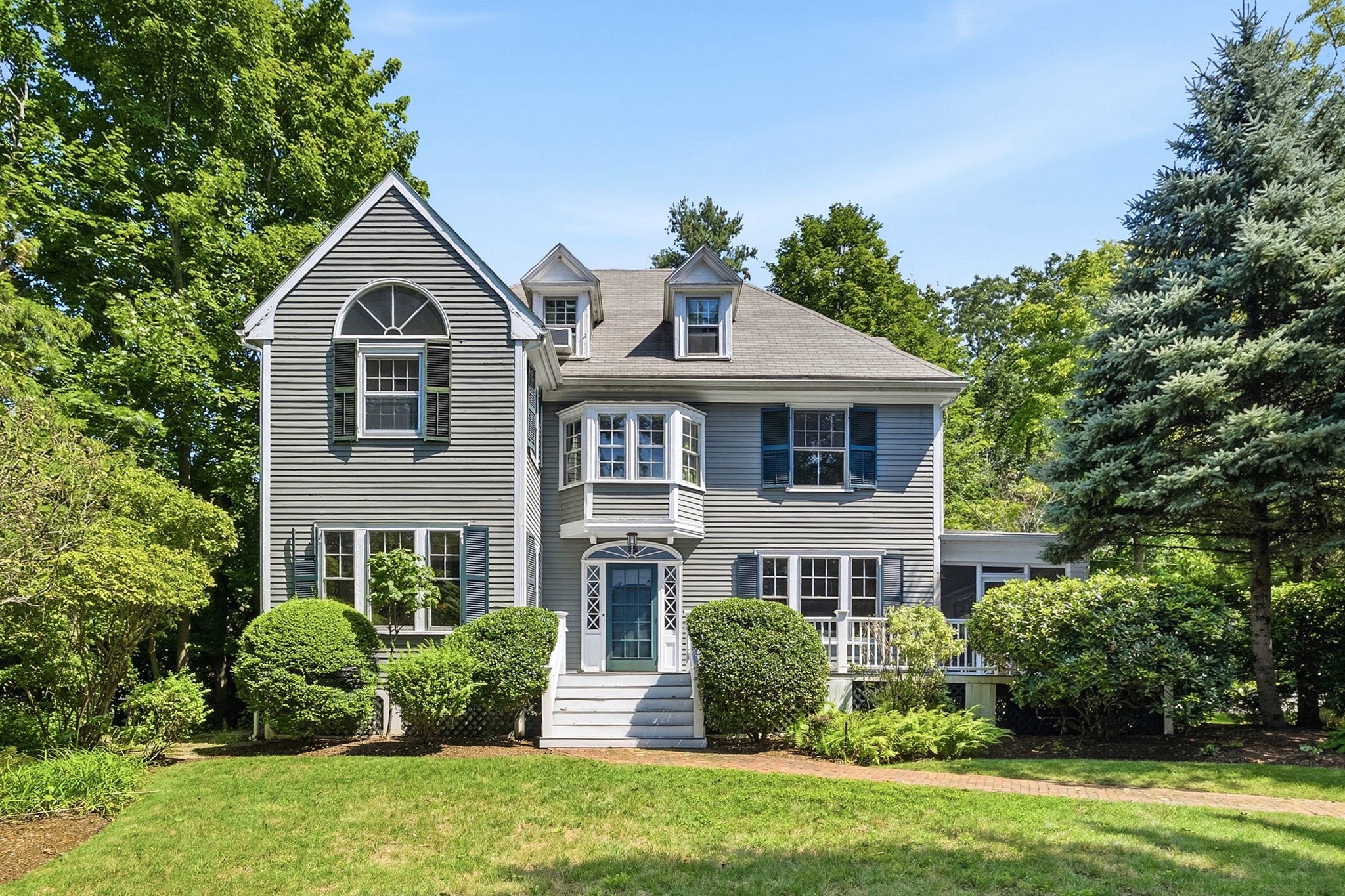 10 Hayes Avenue
