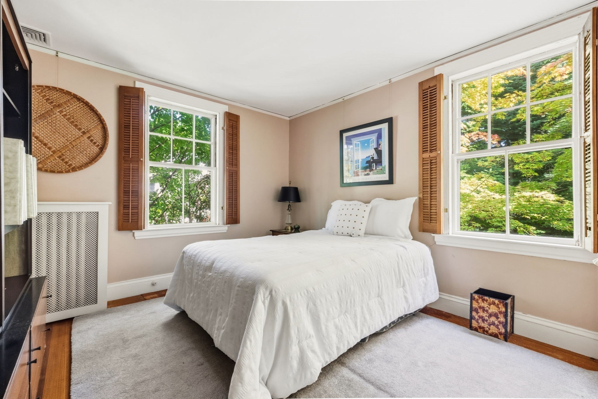 10 Hayes Avenue