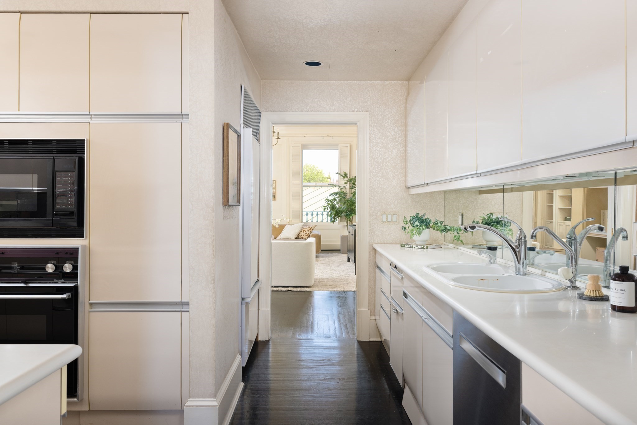 33 Commonwealth Ave # 5