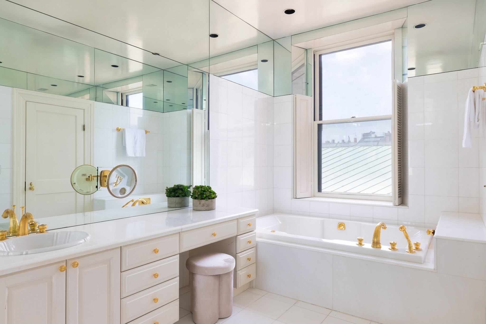 33 Commonwealth Ave # 5