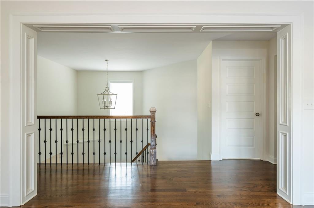 371 Hooper Street