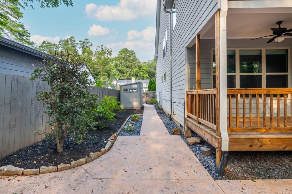 371 Hooper Street