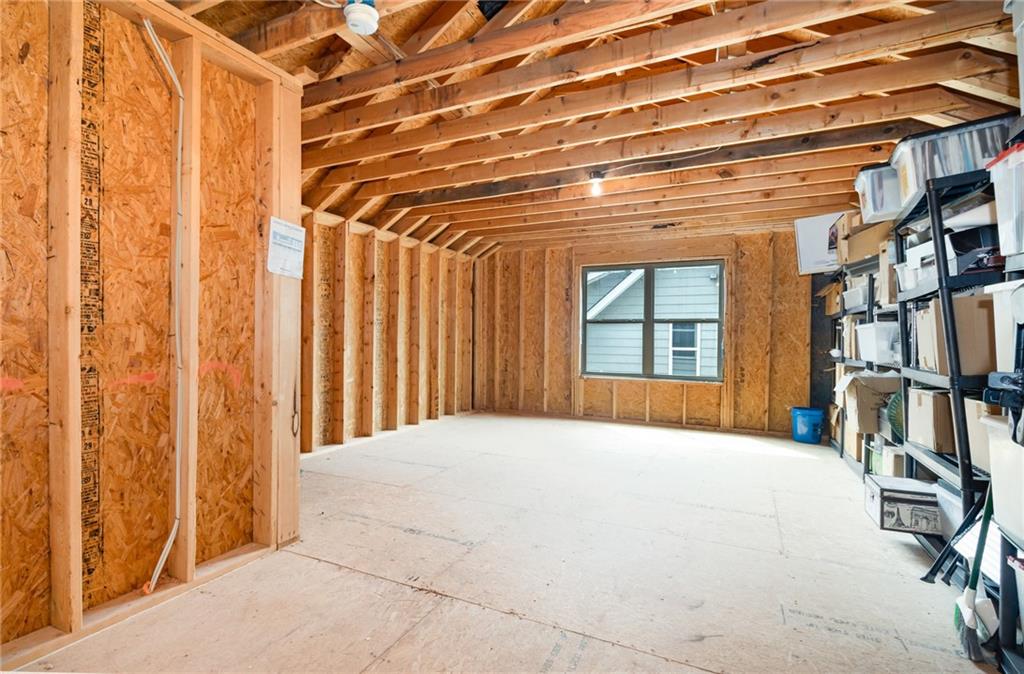 1065 Devine Circle NE