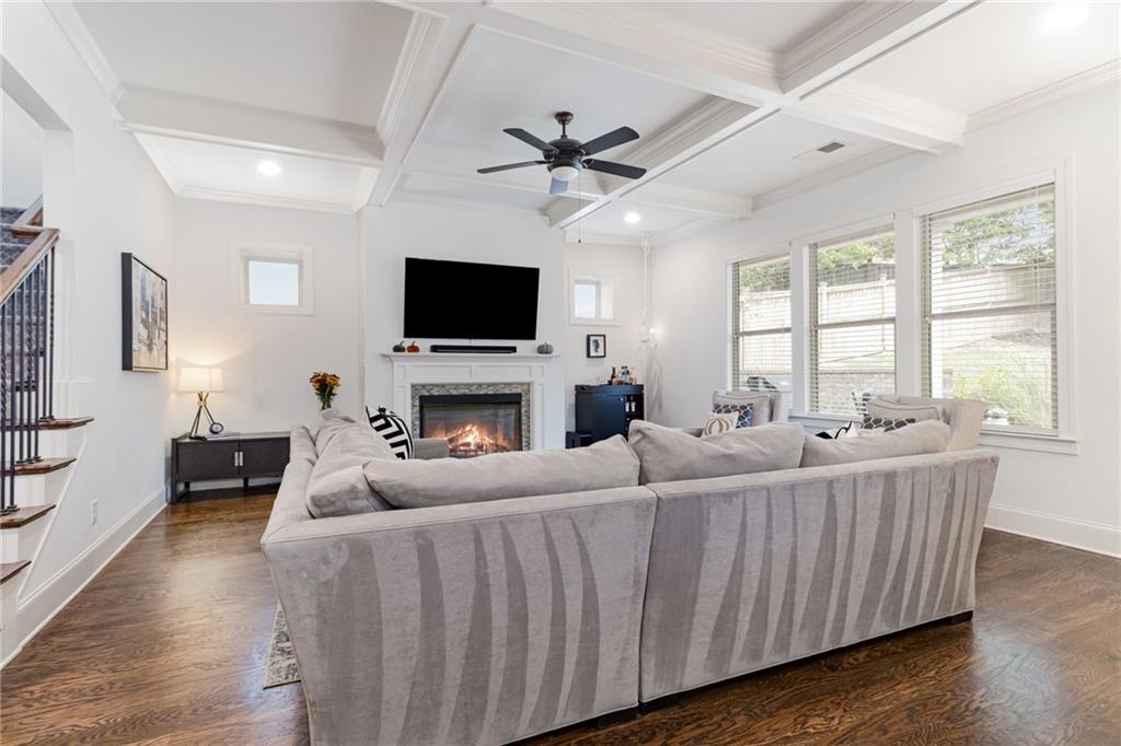 1065 Devine Circle NE