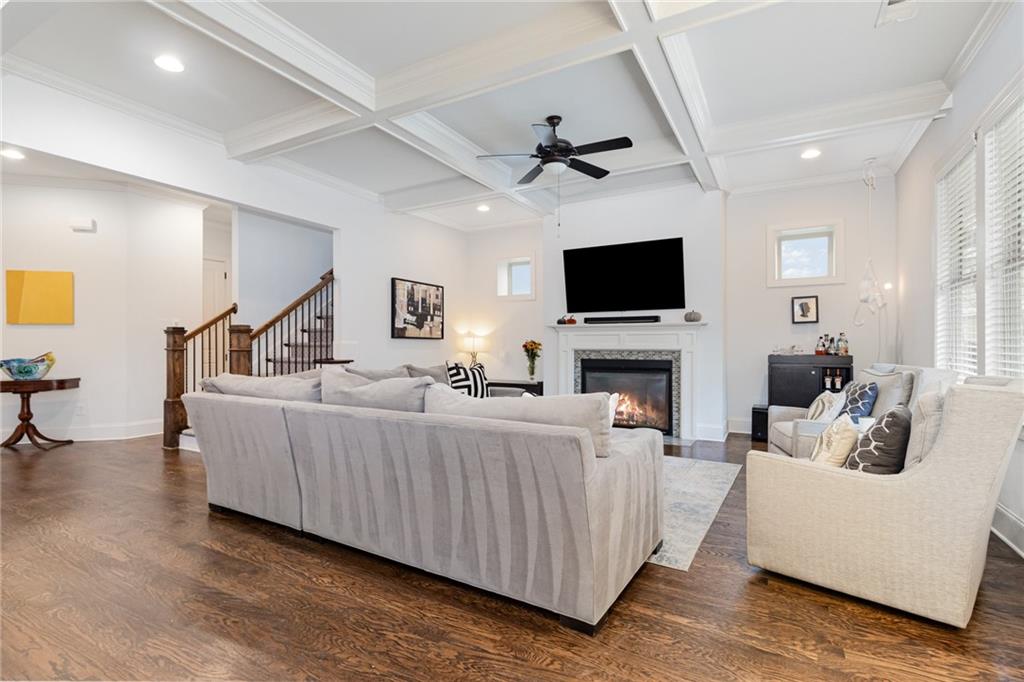 1065 Devine Circle NE