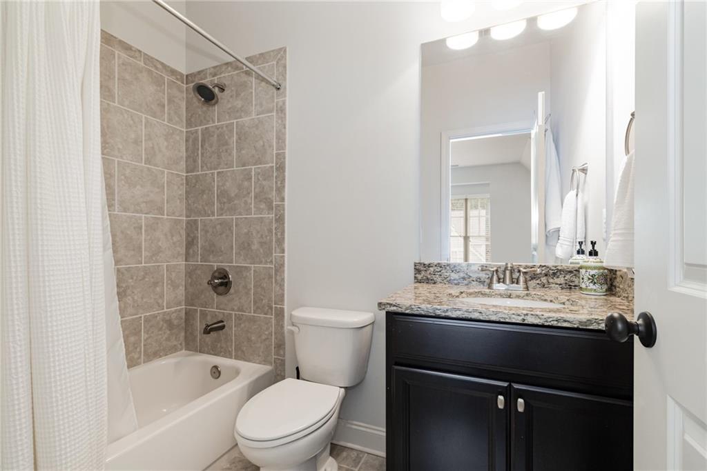 1065 Devine Circle NE