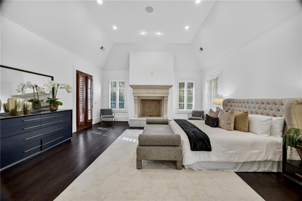 1250 Beechwood Hills Court NW