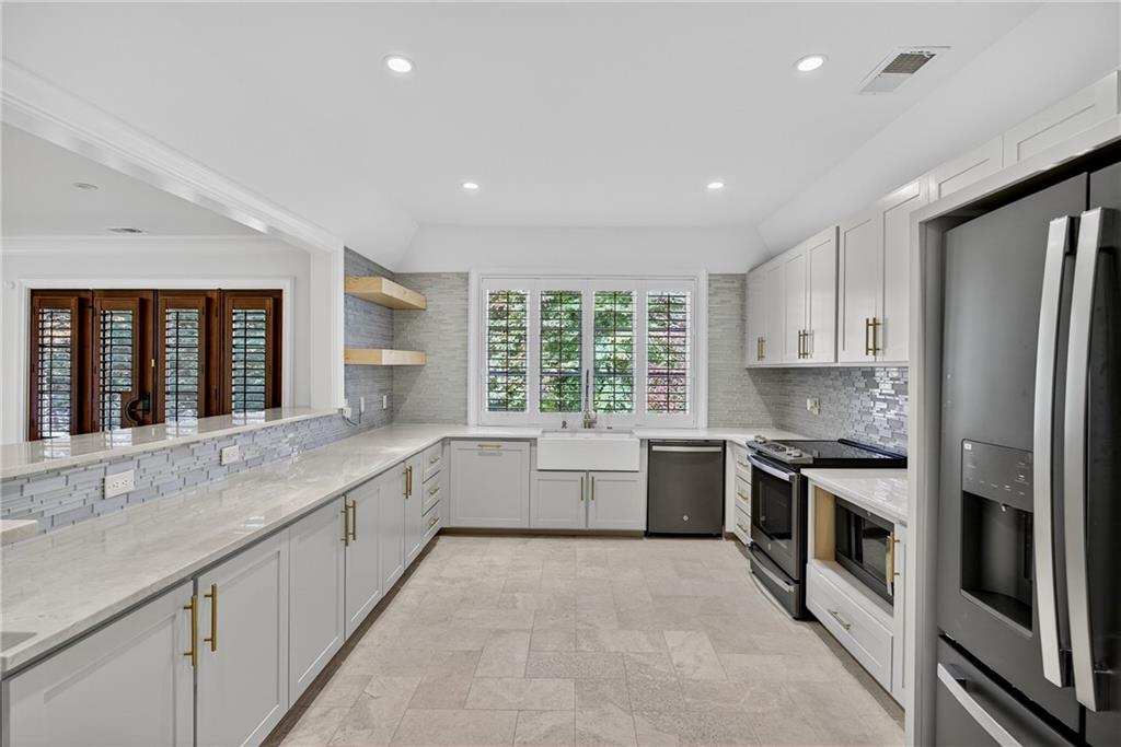 1250 Beechwood Hills Court NW