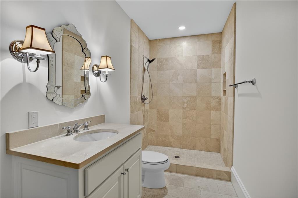 1250 Beechwood Hills Court NW