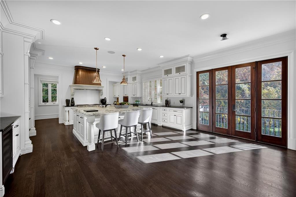 1250 Beechwood Hills Court NW