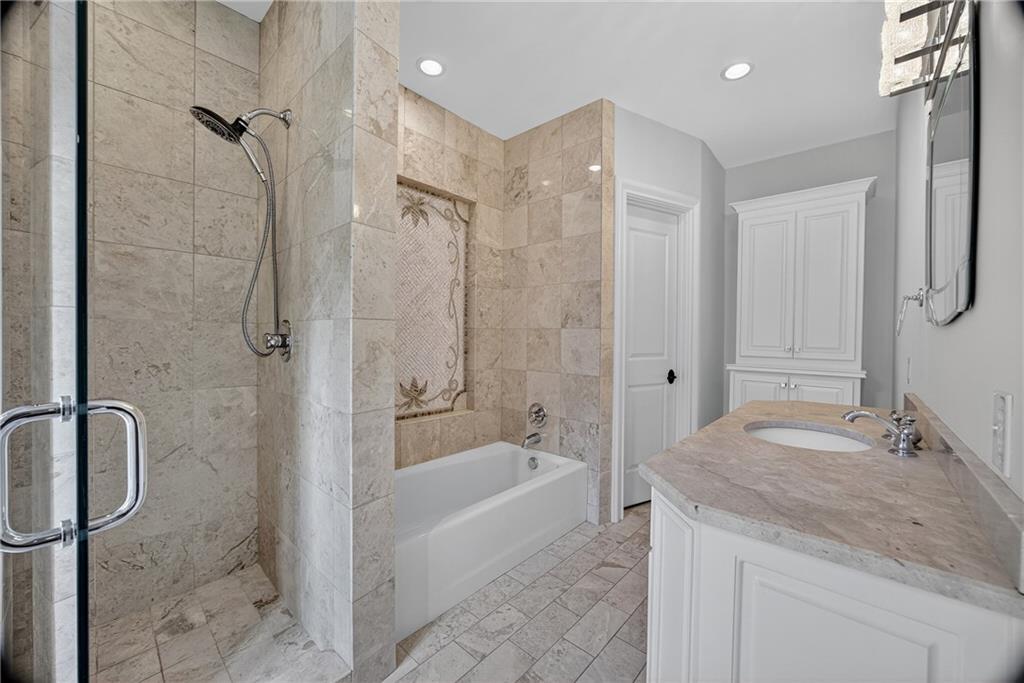 1250 Beechwood Hills Court NW