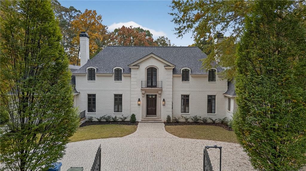 1250 Beechwood Hills Court NW