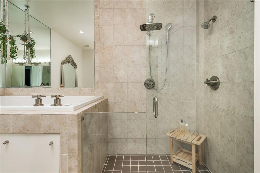 905 Juniper Street NE Unit 705