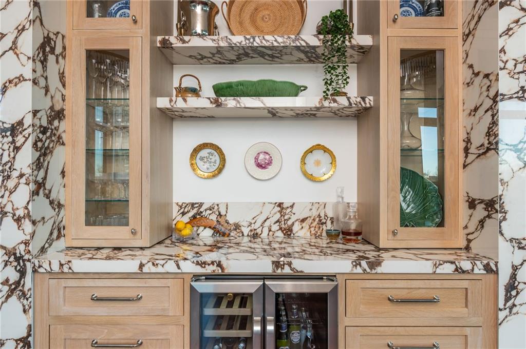 905 Juniper Street NE Unit 705