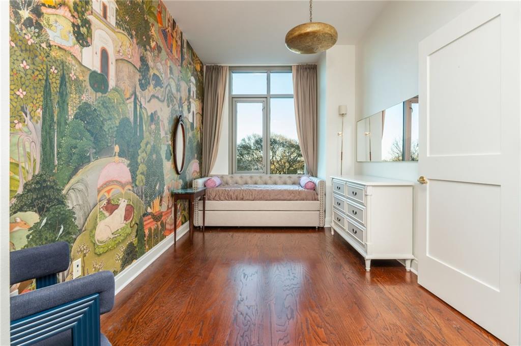 905 Juniper Street NE Unit 705