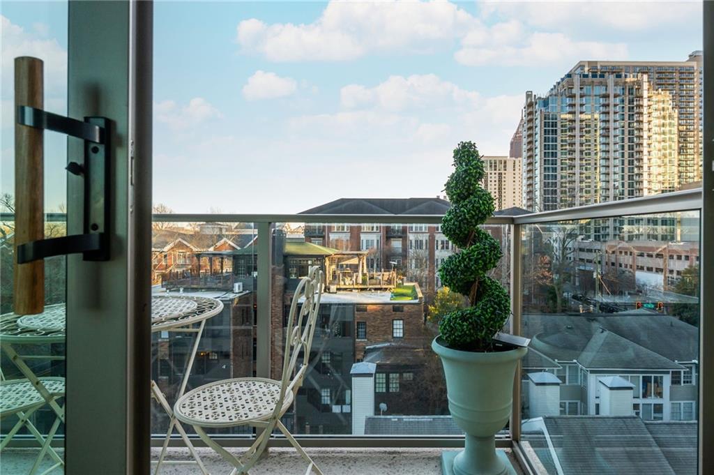 905 Juniper Street NE Unit 705