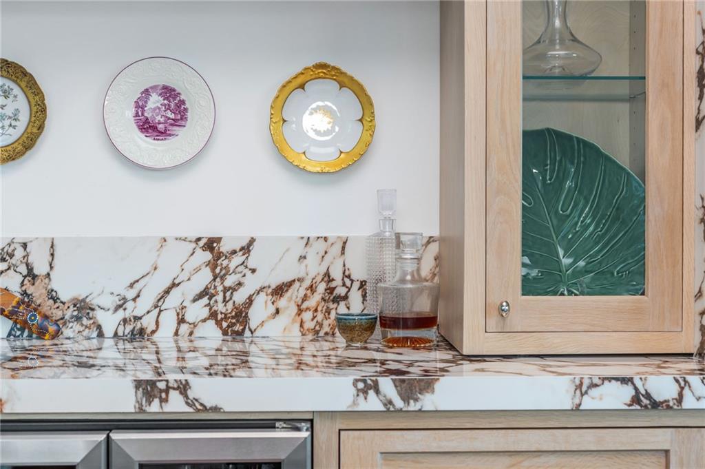 905 Juniper Street NE Unit 705