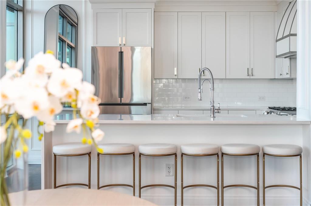 905 Juniper Street NE Unit 705