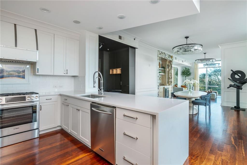 905 Juniper Street NE Unit 705