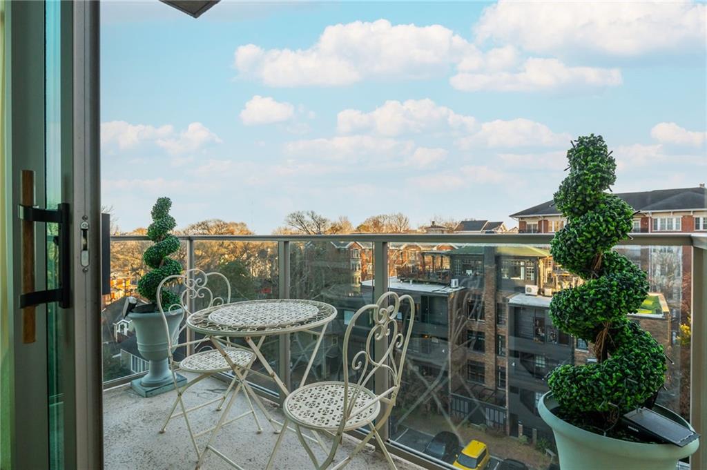 905 Juniper Street NE Unit 705