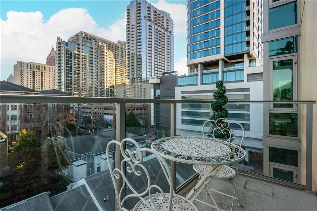 905 Juniper Street NE Unit 705