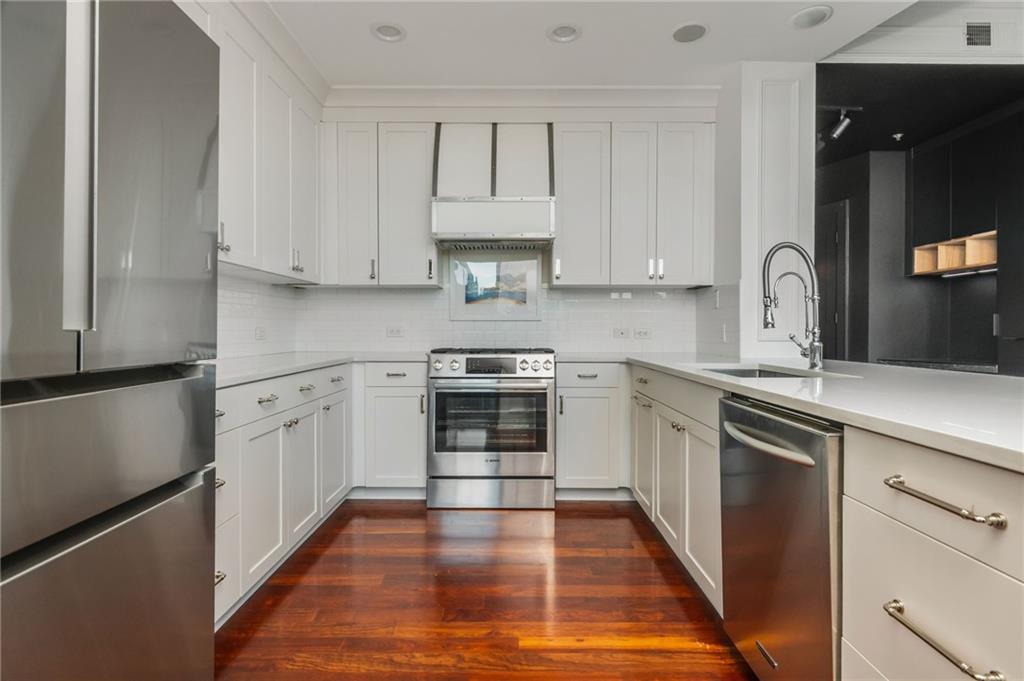 905 Juniper Street NE Unit 705