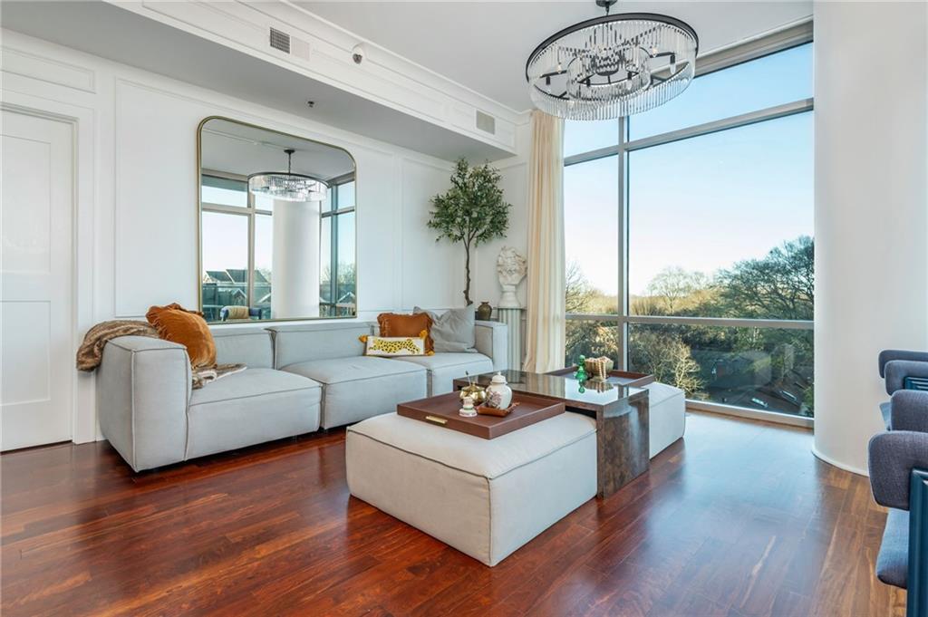 905 Juniper Street NE Unit 705