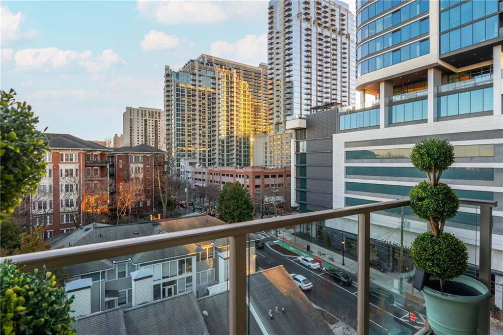 905 Juniper Street NE Unit 705