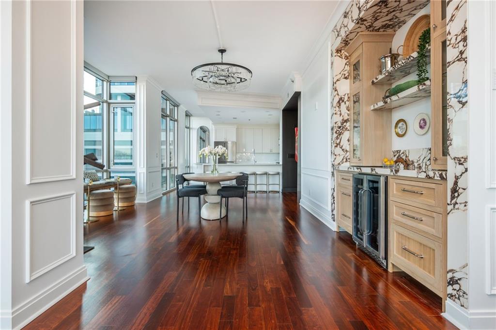 905 Juniper Street NE Unit 705