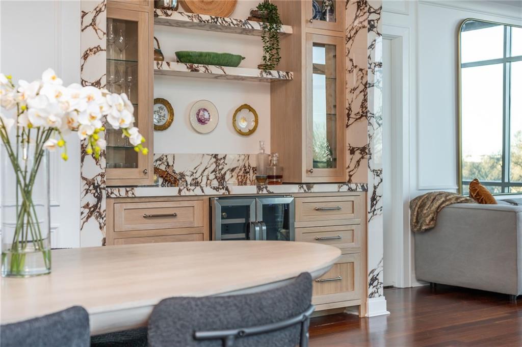 905 Juniper Street NE Unit 705