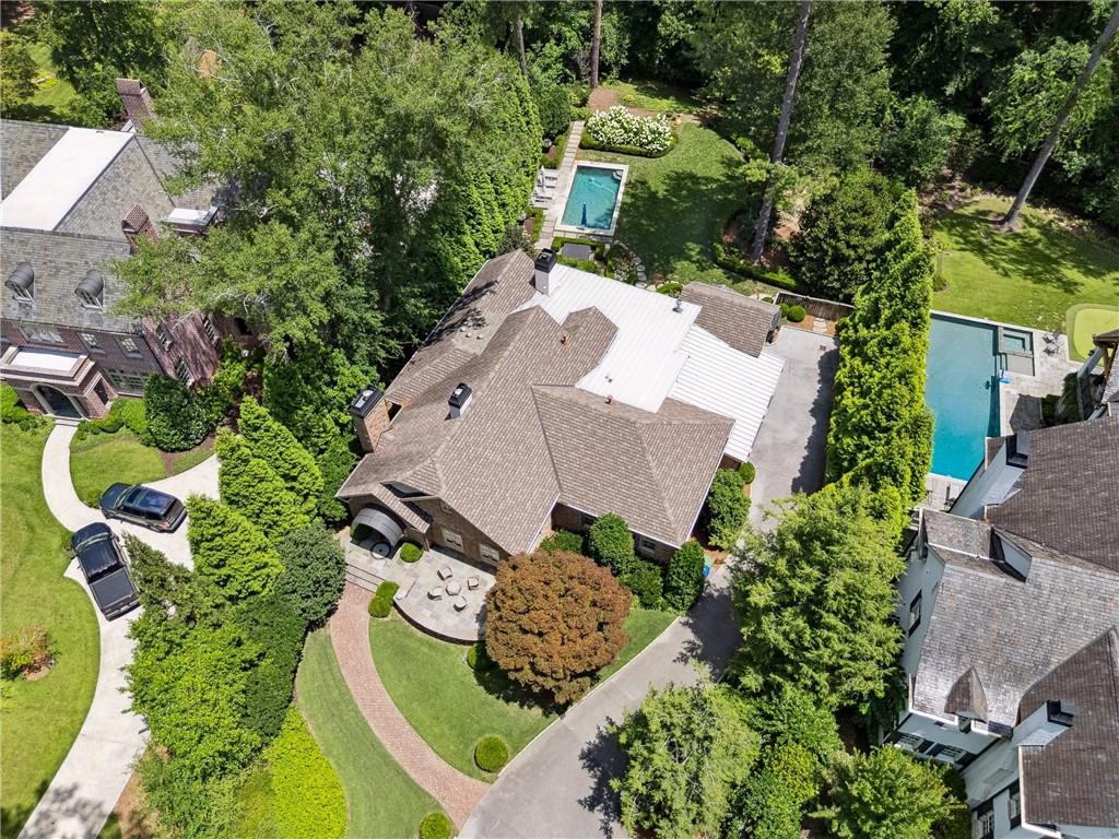 4279 E Brookhaven Drive NE