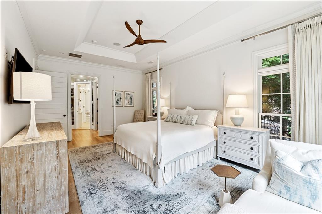 4279 E Brookhaven Drive NE