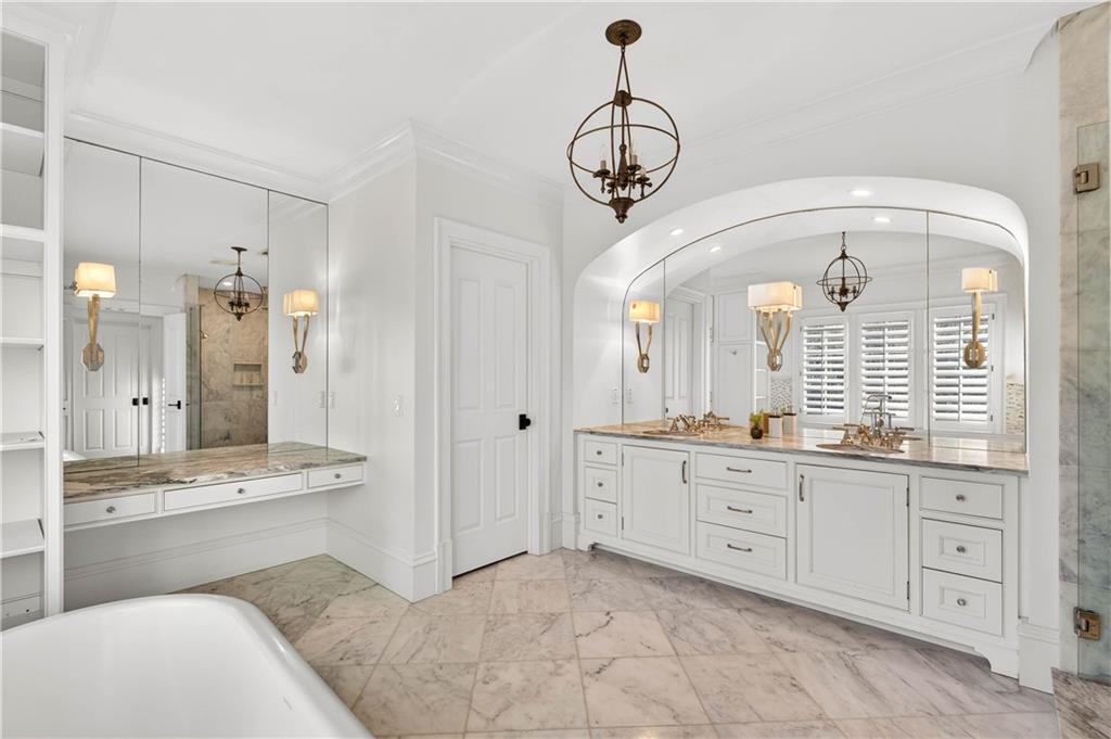 1646 Friar Tuck Road NE