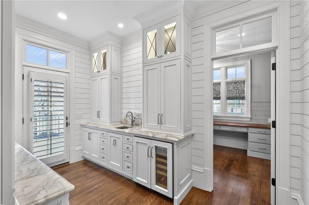 1646 Friar Tuck Road NE