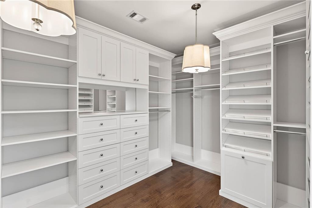 1646 Friar Tuck Road NE