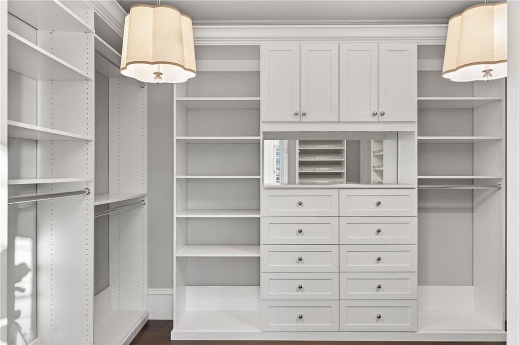 1646 Friar Tuck Road NE