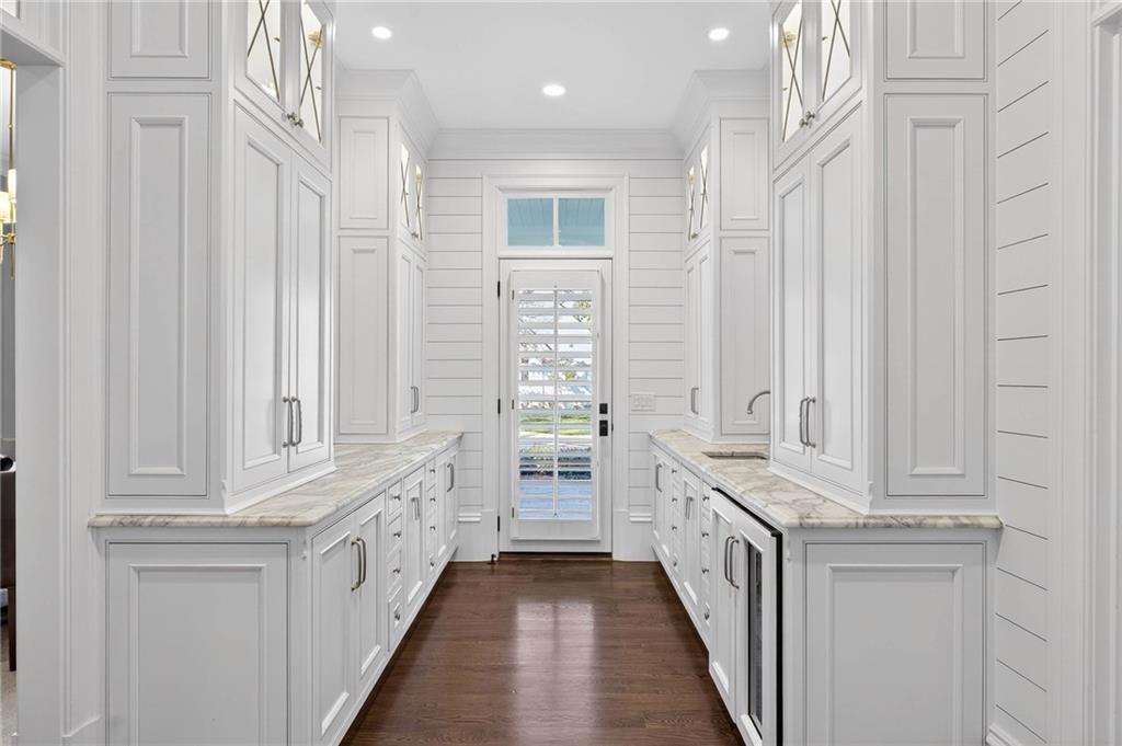 1646 Friar Tuck Road NE