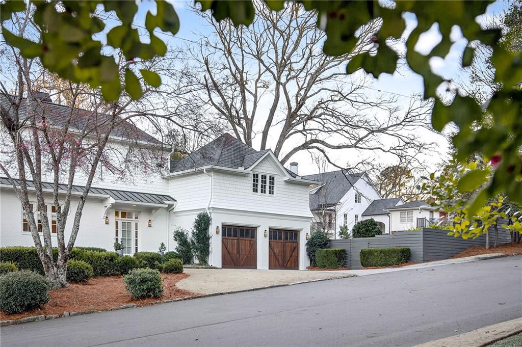 1646 Friar Tuck Road NE