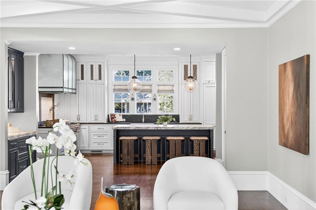 1646 Friar Tuck Road NE