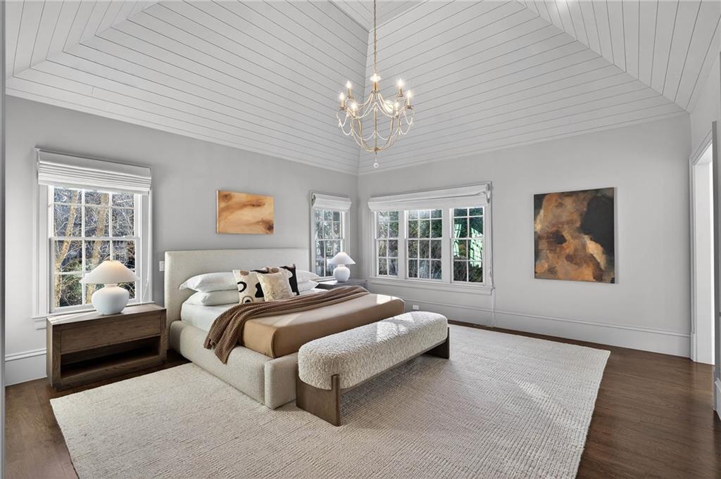 1646 Friar Tuck Road NE