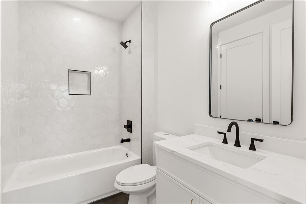 1779 Indiana Avenue NE