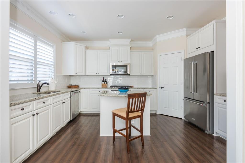 3581 Adelaide Crossing