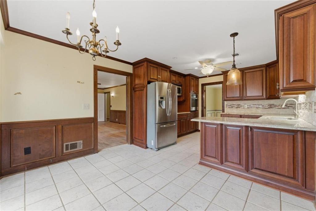 3439 Valley Vista Road