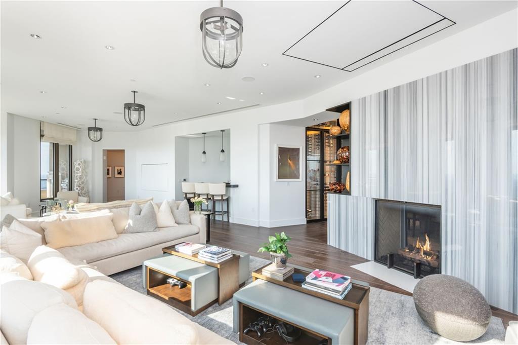 3376 Peachtree Road NE Unit PH51