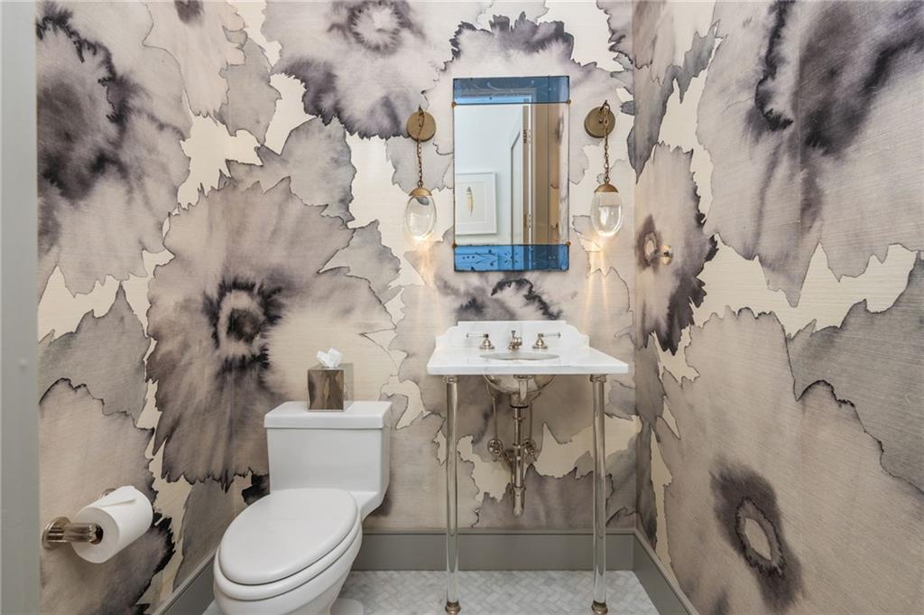 3376 Peachtree Road NE Unit PH51