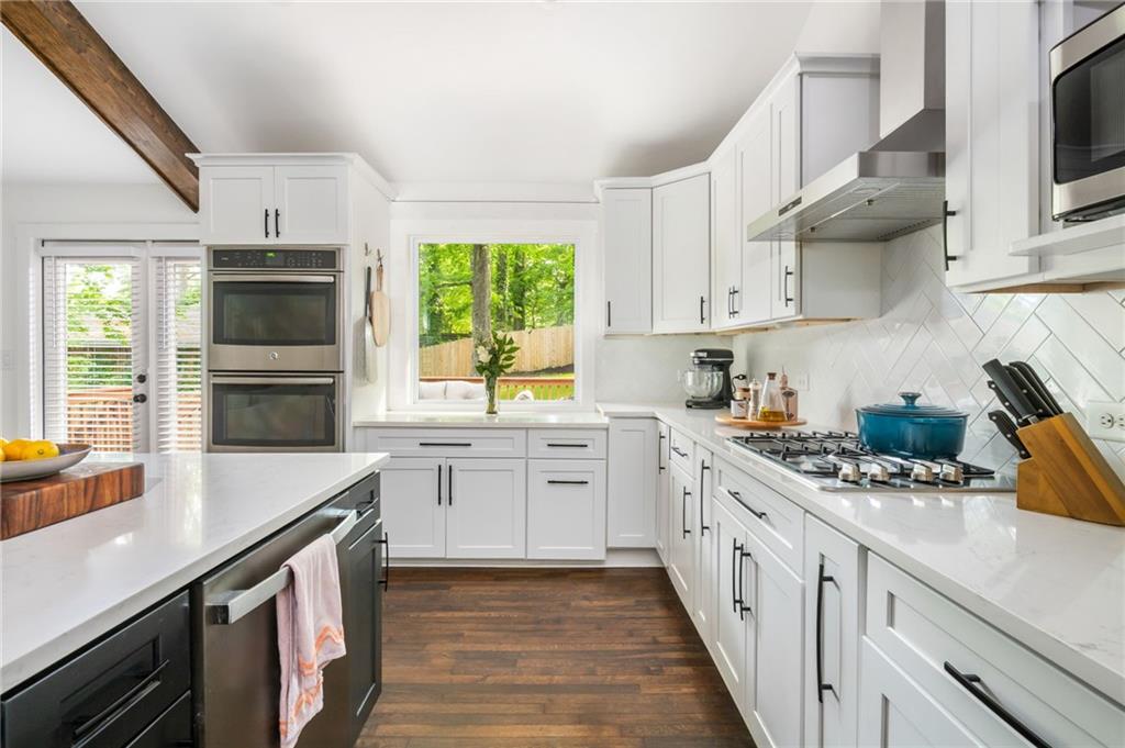 1461 Lively Ridge Road NE